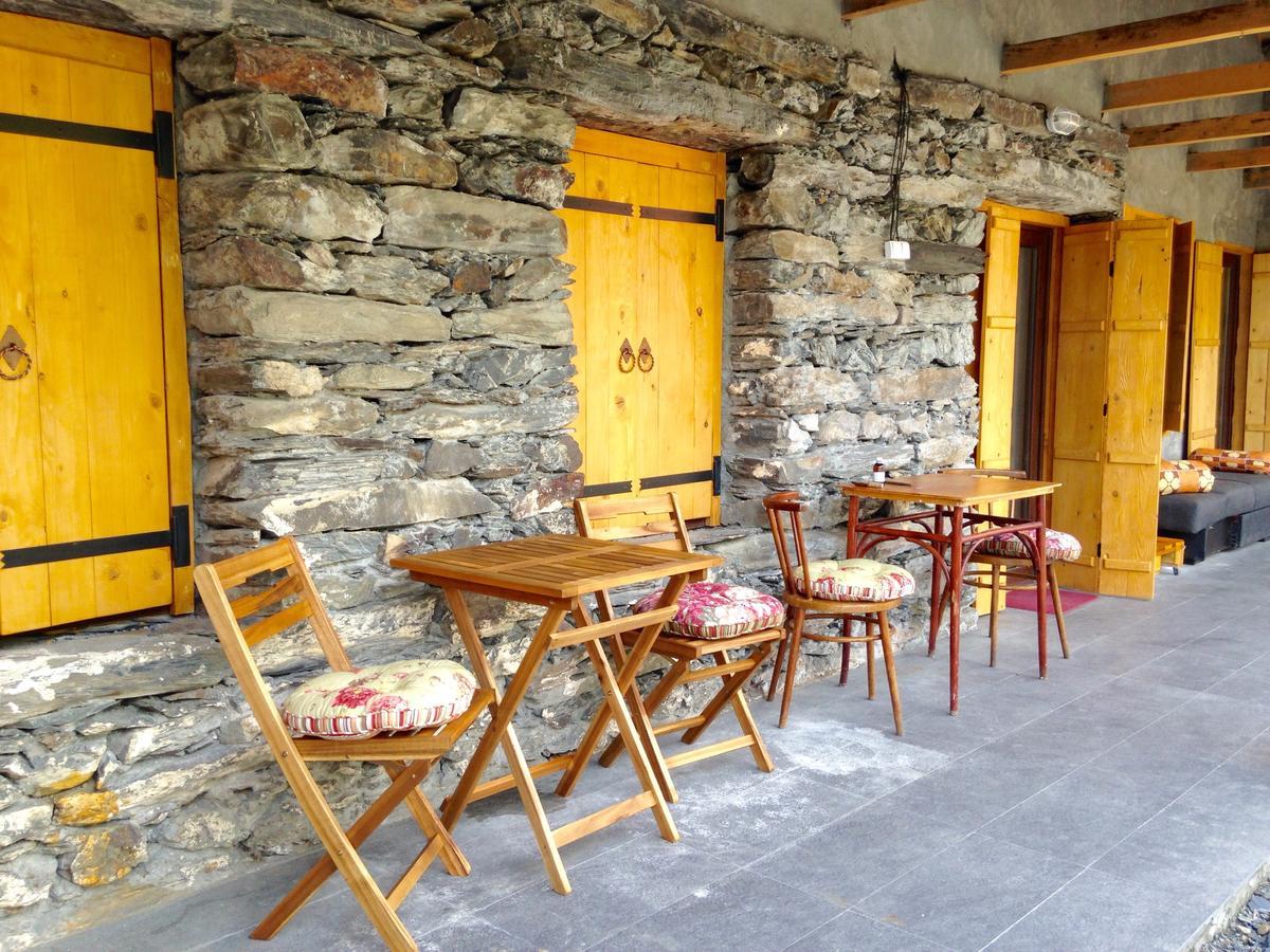 Sno House In Kazbeg Hotel Exterior foto