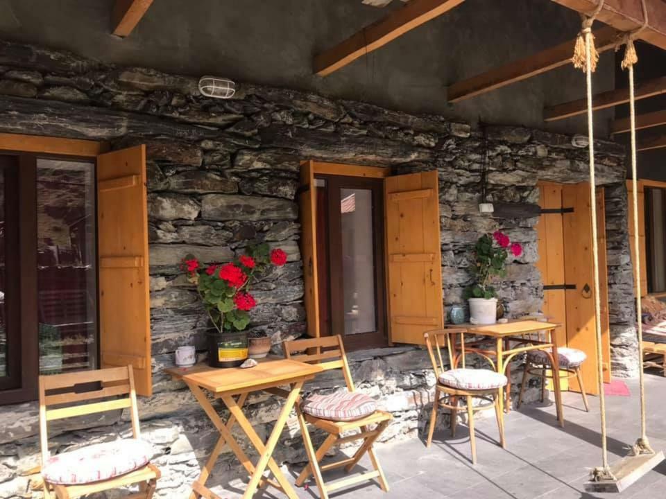 Sno House In Kazbeg Hotel Exterior foto